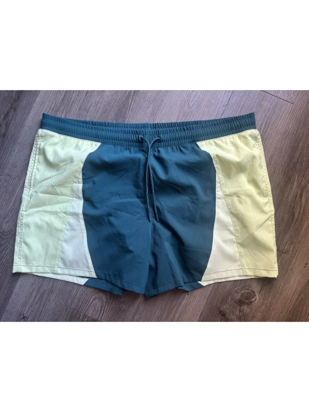 NWT Gilly Hicks Hollister Green Yellow Swim Trunks With Liner Sz XXL